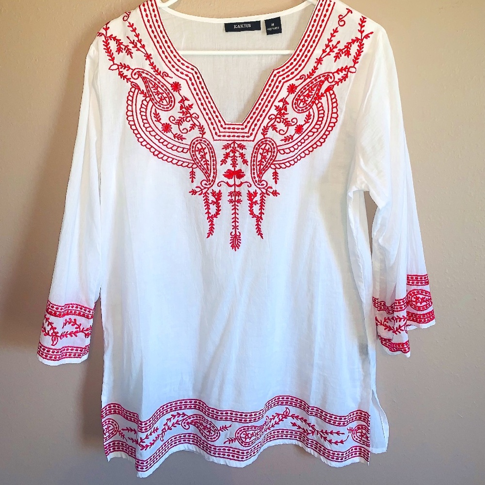 Pink and White Tunic-style Blouse (Size Medium)